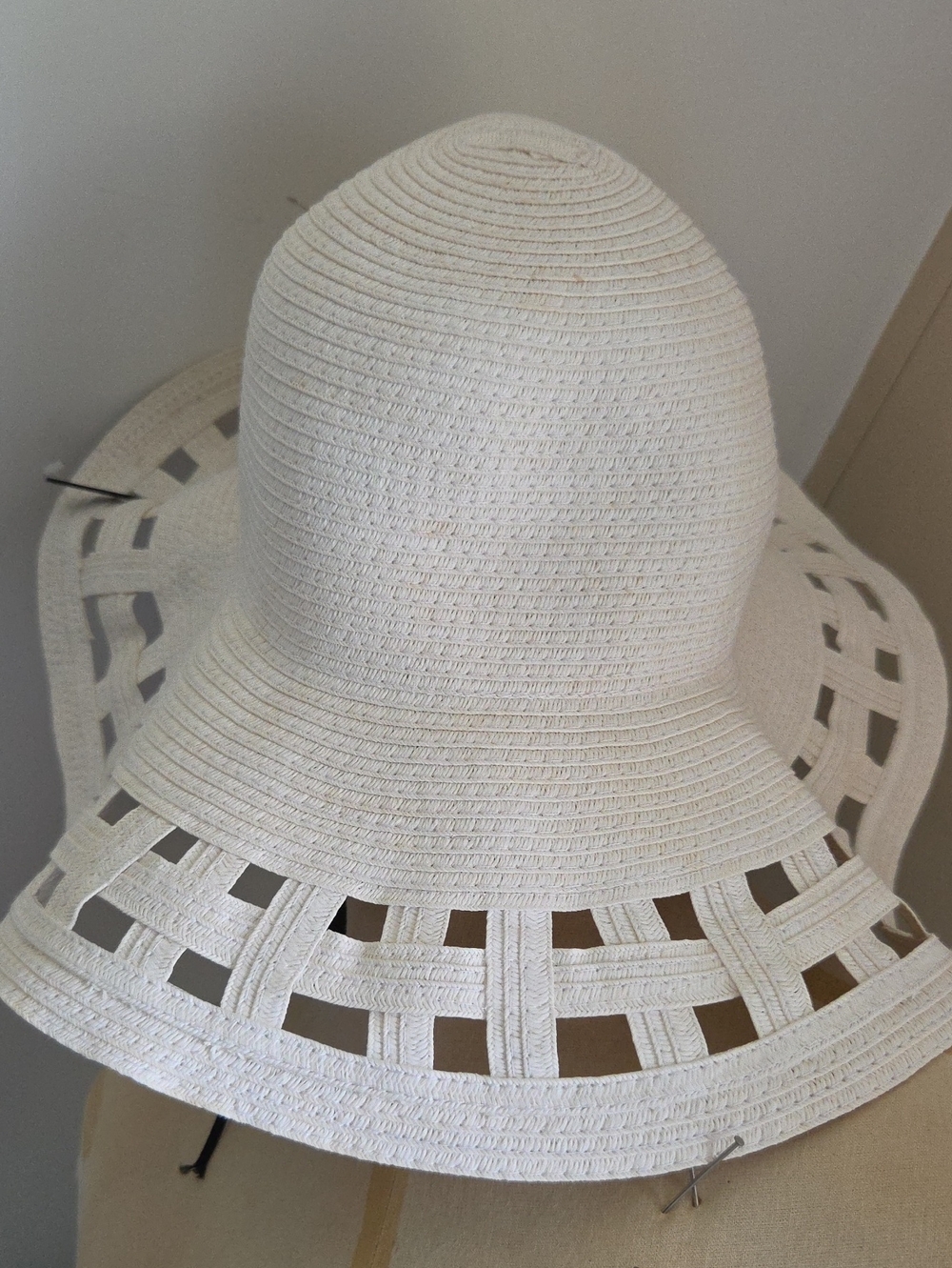 Ava & Aiden White Wide Brim Beach Hat